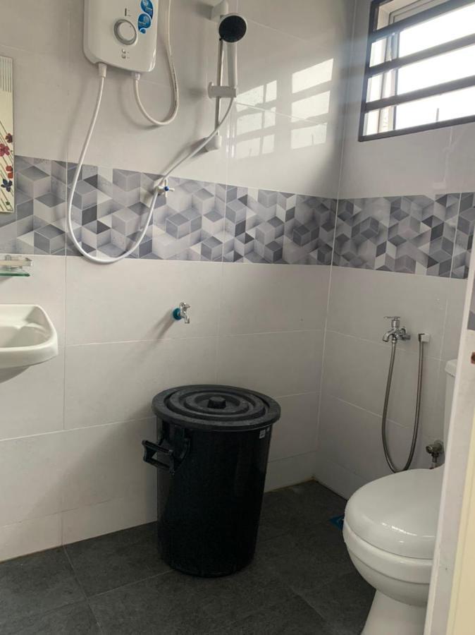 Homestay Maryam Lumut Exterior photo